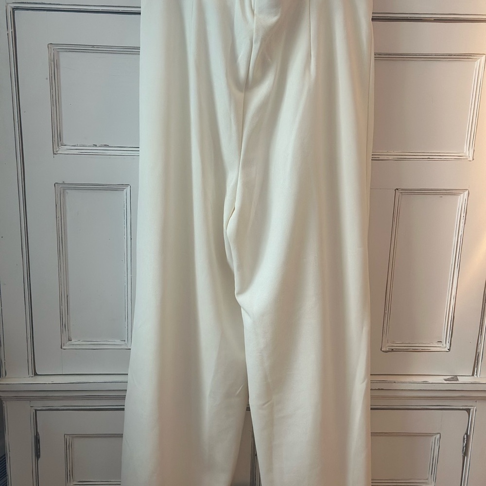 Women’s Classic White Pants - Picture 2 of 5